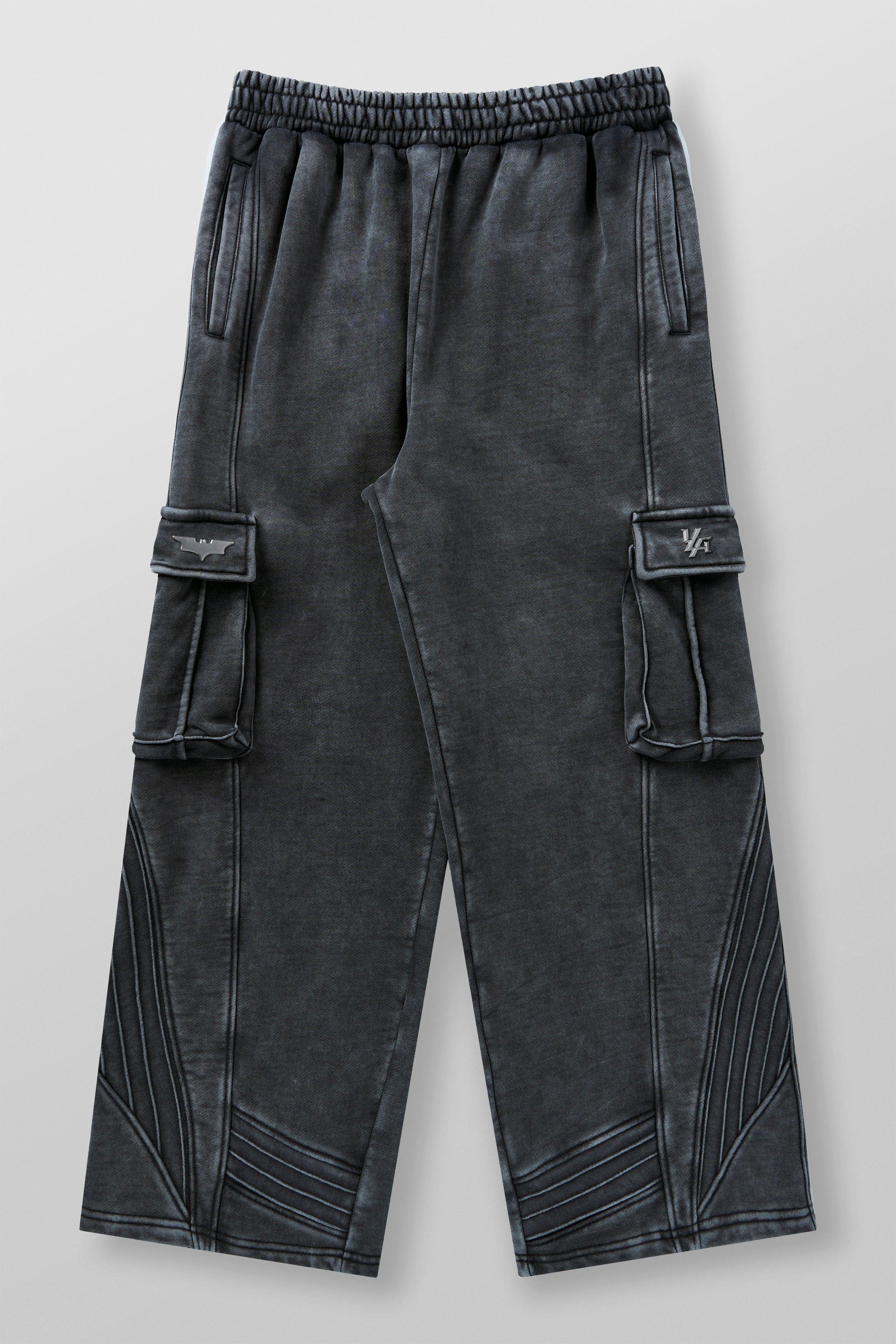 2131 - Batman Armored Sweats